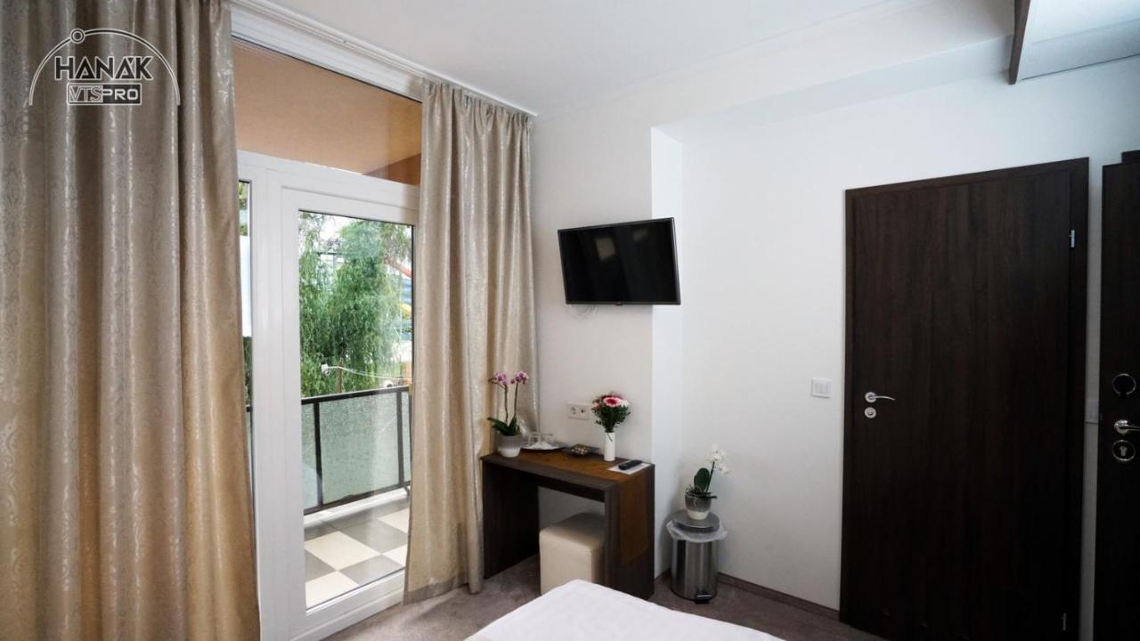 Hotel Irisz นีเรกฮาซา ภายนอก รูปภาพ