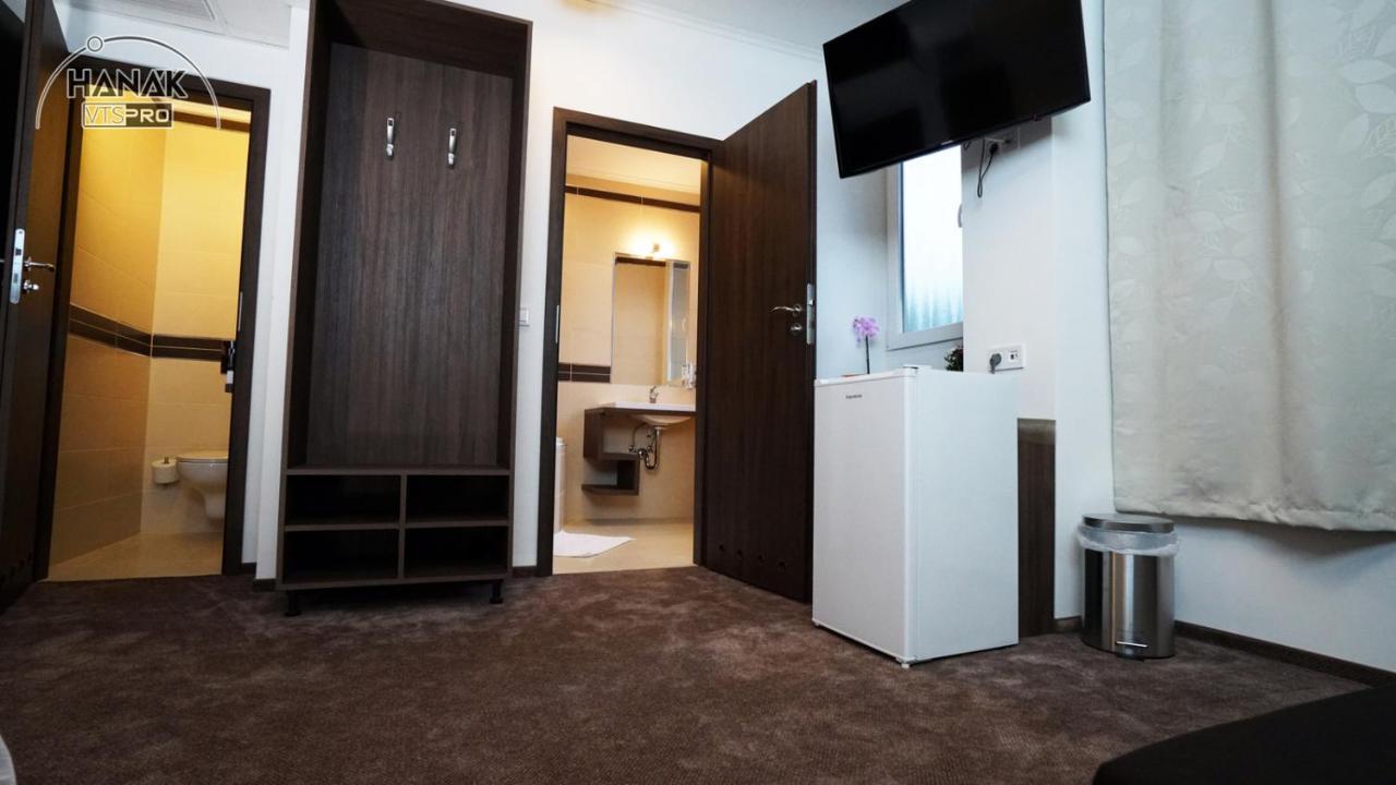Hotel Irisz นีเรกฮาซา ภายนอก รูปภาพ